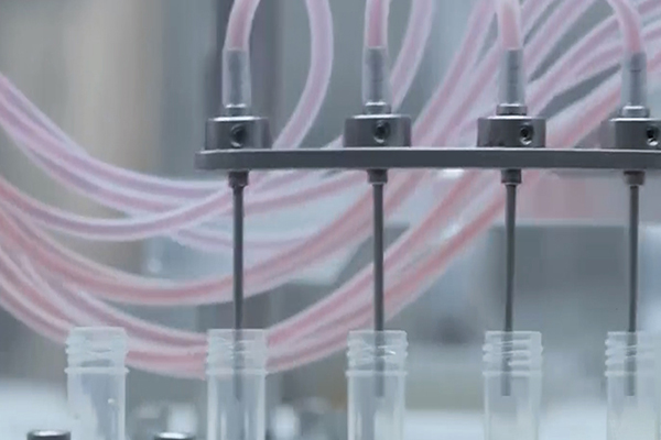 自动化出产设备的利用与发展