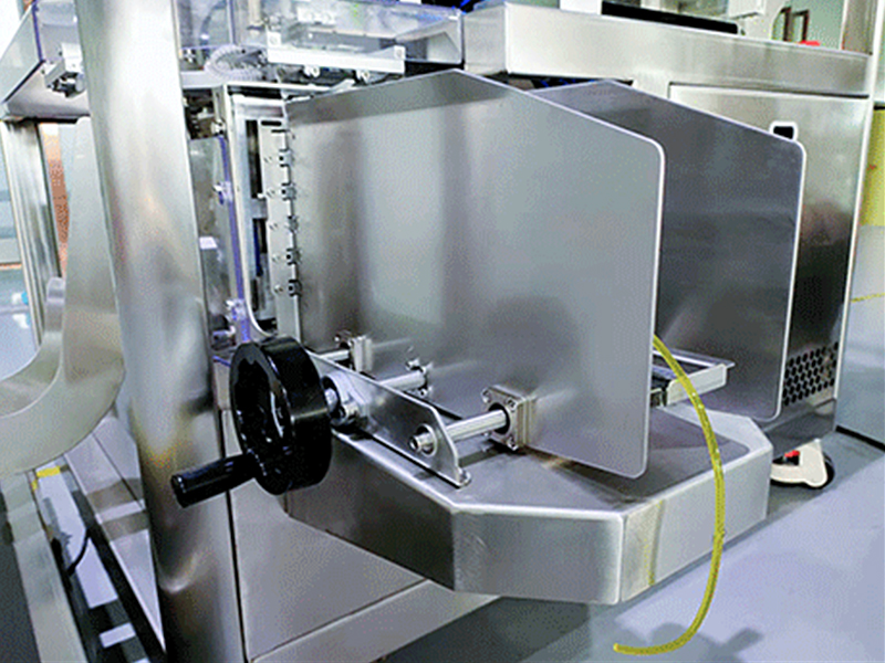 面膜自动折膜机企业走向智能化、尺度化出产的标志